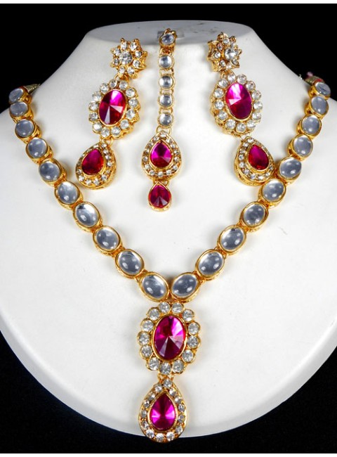 Kundan Jewelry Set